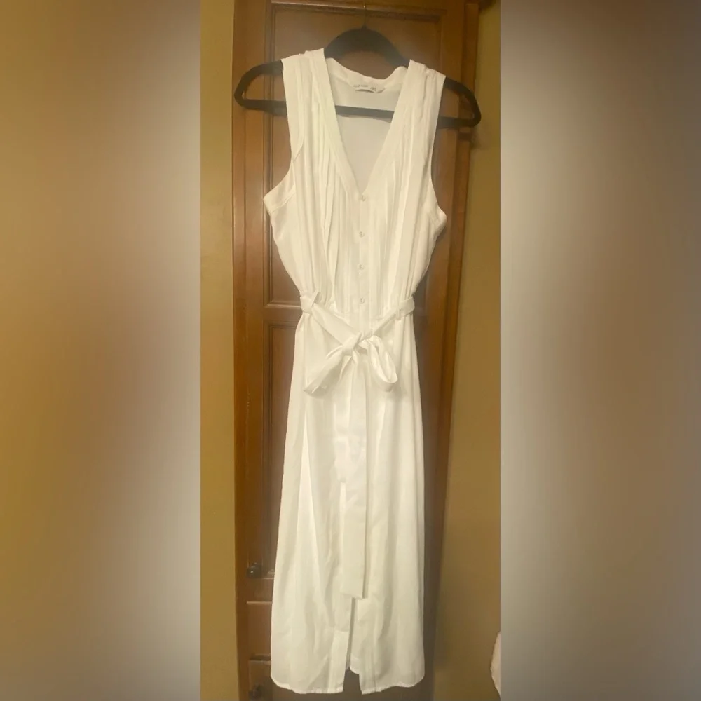 Nine West White Sleeveless Tie-Waist Maxi Dress